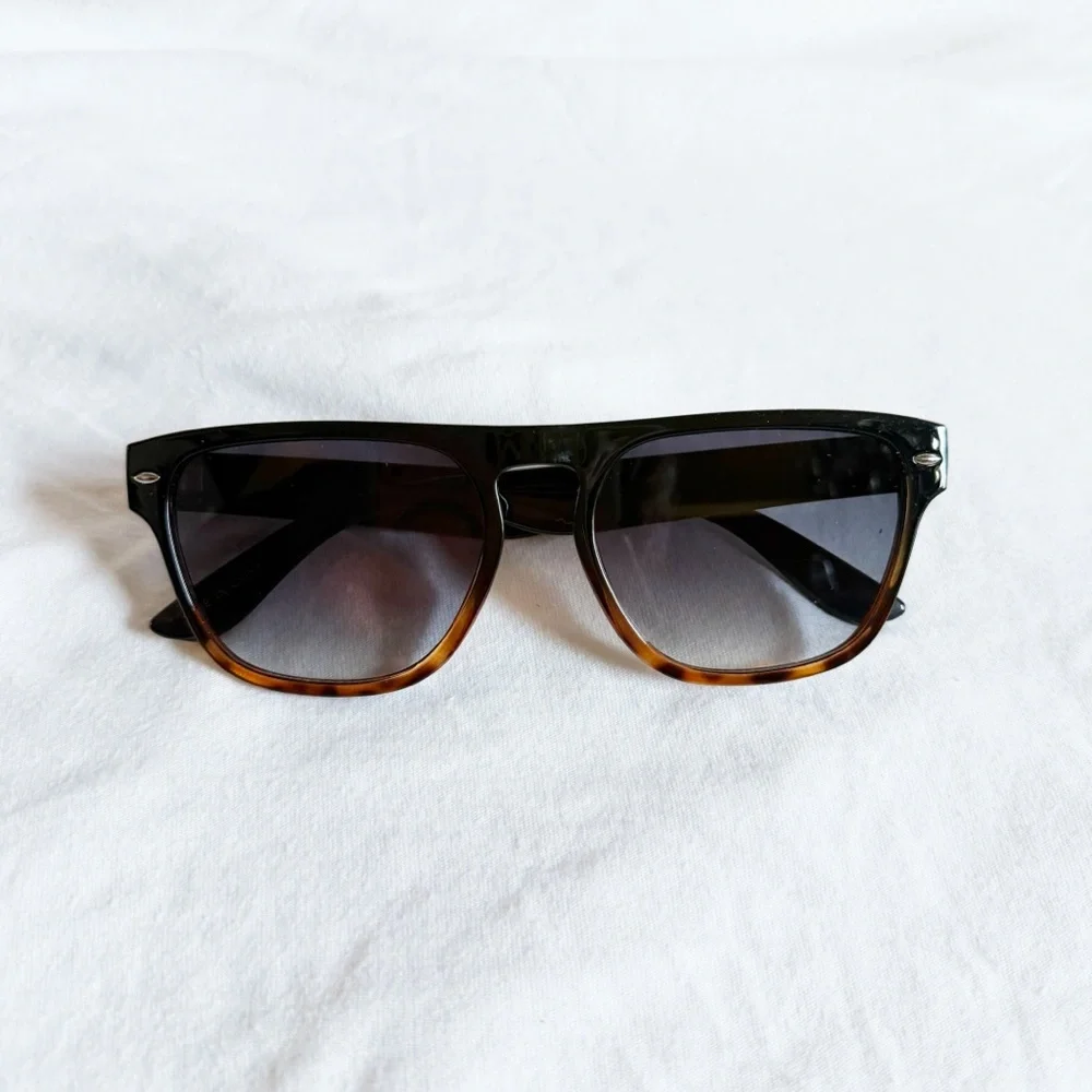 Free People Percy Rectangle Sunglasses Oversized Black - Picture 2 of 3